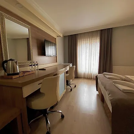 Hotel Kafkas 3*